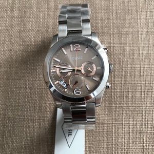 🎉NWT Silver Fossil watch